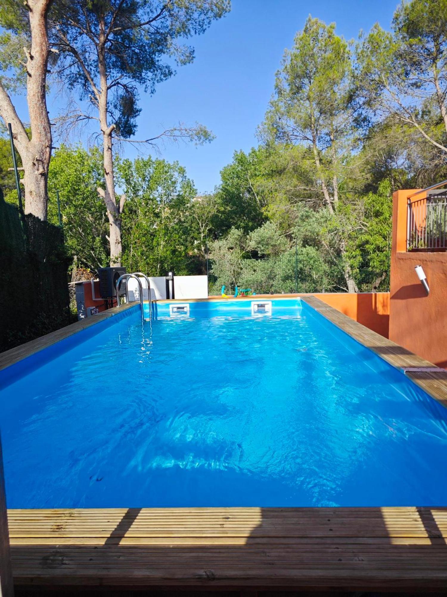 Relax House Barcelone Villa Sant Esteve Sesrovires Exterior photo